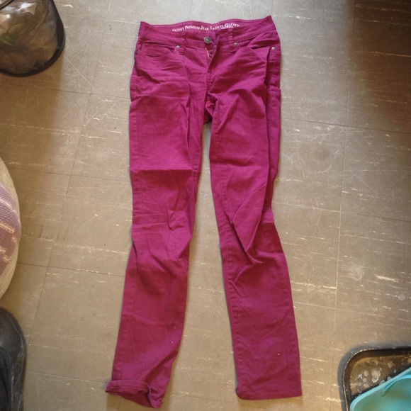 High waisted maroon skinny jeans