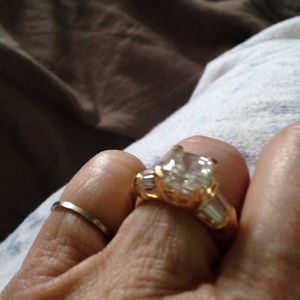 Divine Diamonique 3 stone ring~ reminds 'Cushion'