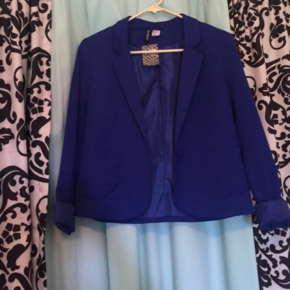 Royal Blue Blazar!!!!