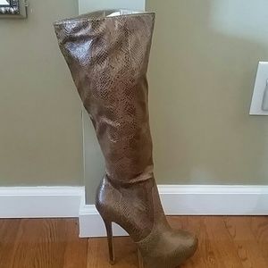 High/knee pump boots