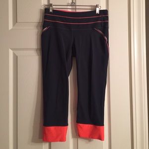 Athleta Cropped Workout Pants - Small