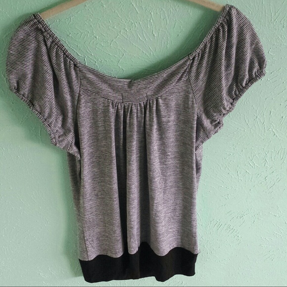 Gray & Black Top - Picture 2 of 4