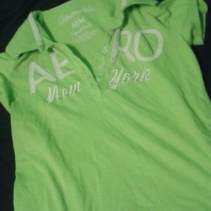 Green aero v neck medium shirt