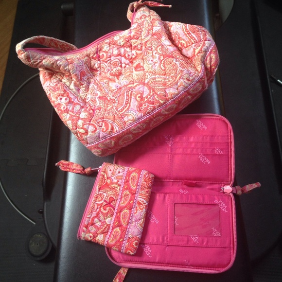 Vera Bradley purse in Sherbet & Pink