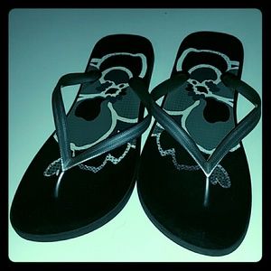 Great flip-flops for summer.