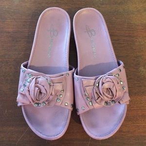B Makowsky Lavender Sandals