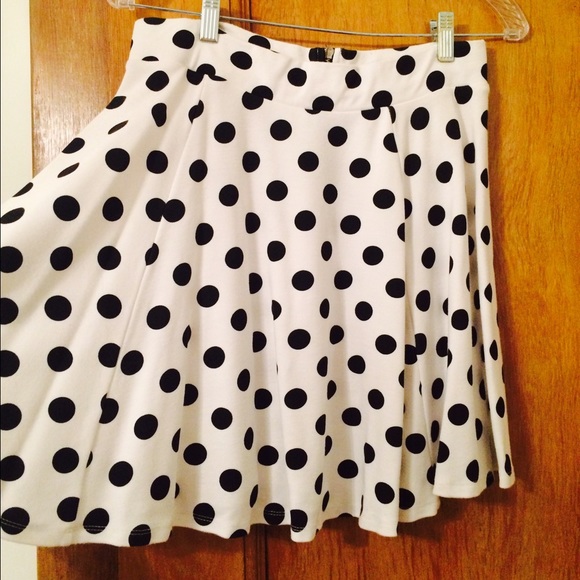 White and black polka dot swing skirt