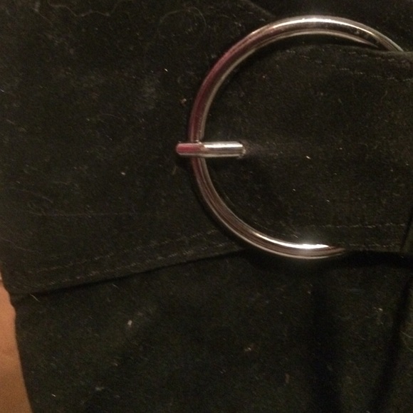 Black boots - Picture 3 of 4