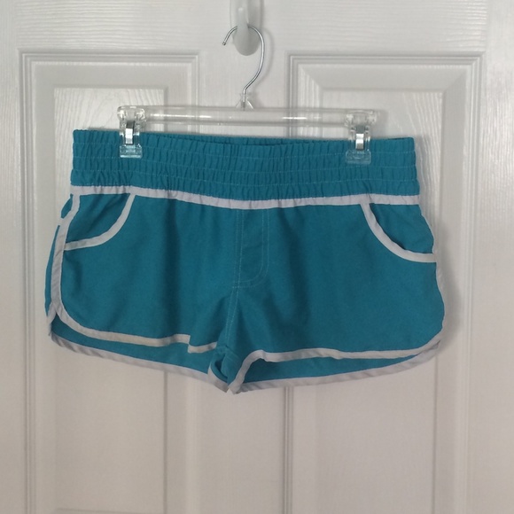 Blue/turquoise board shorts