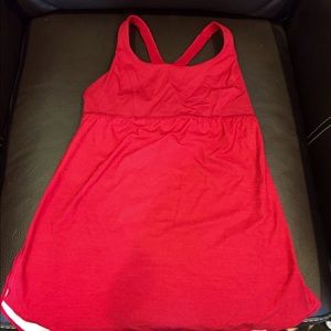 Lululemon red top