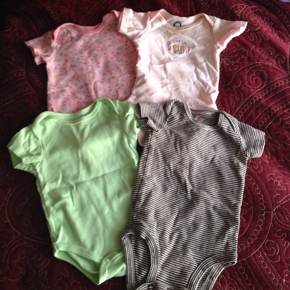 4 BABYGIRL SHORT SLEEVED ONSIES - Picture 1 of 1