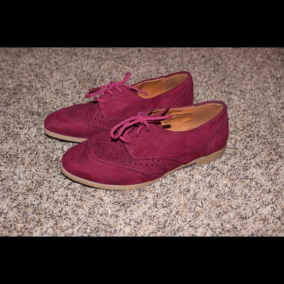 Oxford style lace up flats