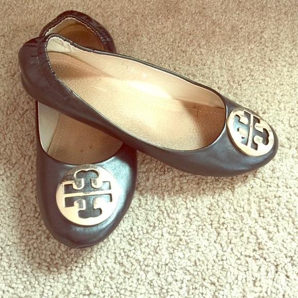 Black Flats with elastic heel