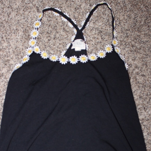 Pac Sun (LA Hearts) black daisy tank top
