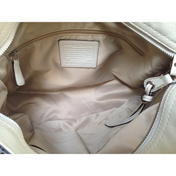 Coach Zoe Bag in Signature Pink & White Leather - Picture 2 of 3