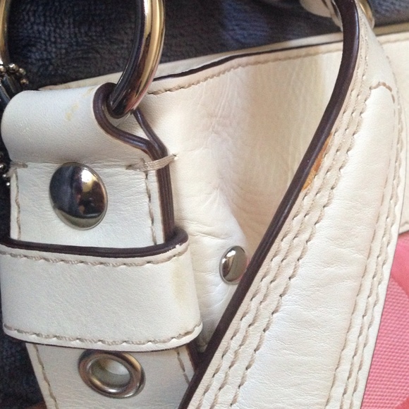 Coach Zoe Bag in Signature Pink & White Leather - Picture 3 of 3