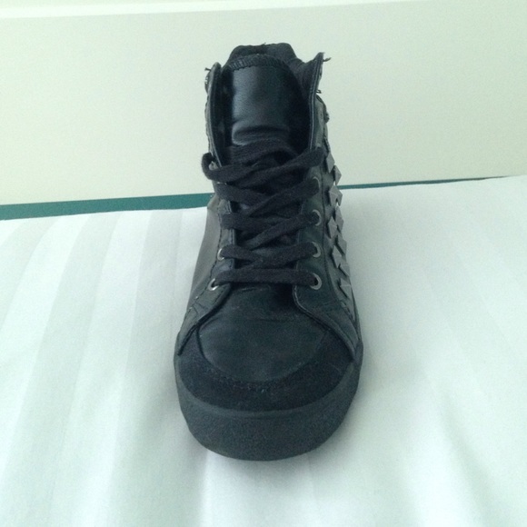 H&M Black Studded Shoes - Picture 2 of 3