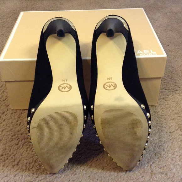SOLD!!! ❤️❤️ HOST PICK ❤❤ Michael Kors Ailee pumps - Picture 4 of 4