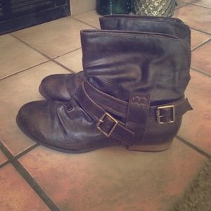 Brown buckle boots