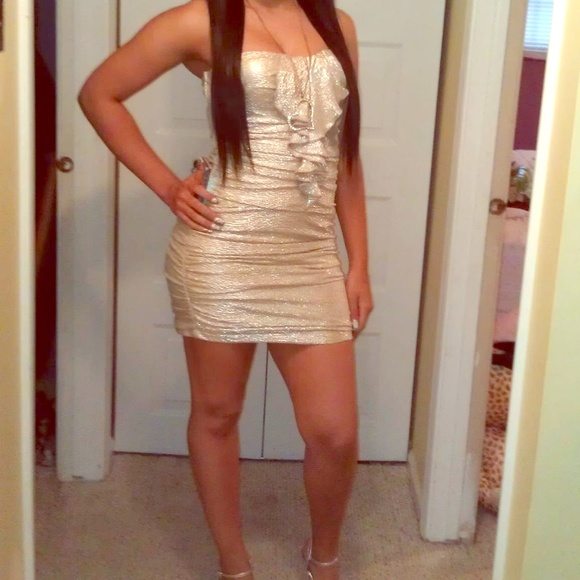 Glamorous sparkly silver gold colored dress <3