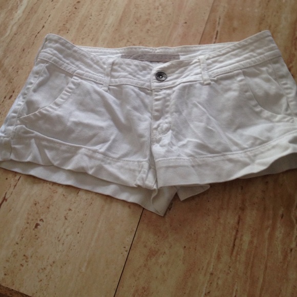 White shorts size 5. 100% cotton - Picture 1 of 2