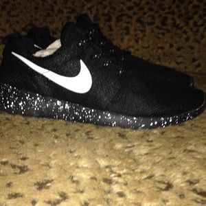 *CUSTOM* Nike Roshe Run Shoes