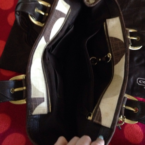 COACH bag 100% authentic - Picture 2 of 3