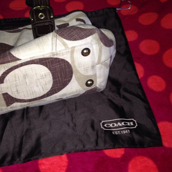 COACH bag 100% authentic - Picture 3 of 3