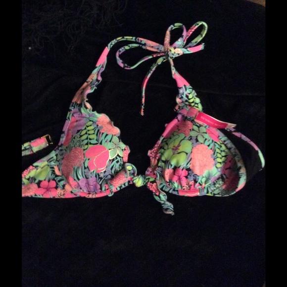 Victoria's Secret bikini top size 34a