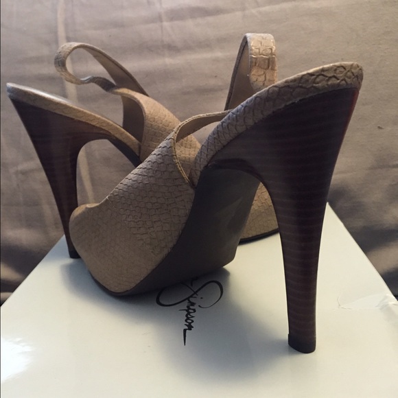 Heels - Picture 2 of 2