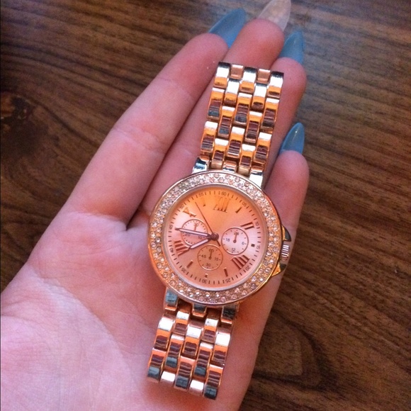 Watch - Picture 3 of 3