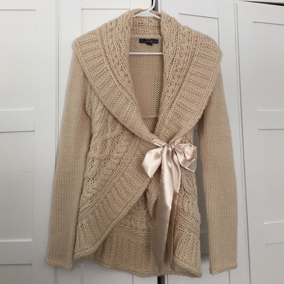 Forever 21 Sweaters - Comfortable, soft beige sweater