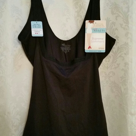 SPANX!! Love Your Assets Open Bust Design Tank