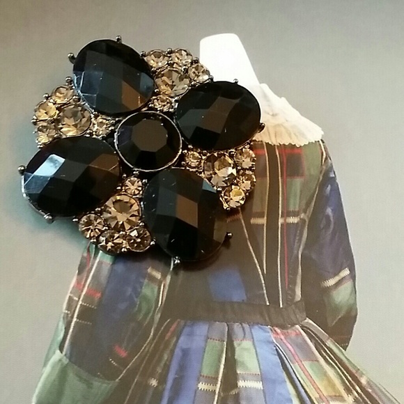 Vintage Style Pin - Picture 2 of 4