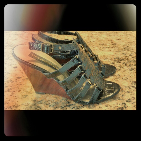Steve Madden Luxe Gladiator Sandal Size 9