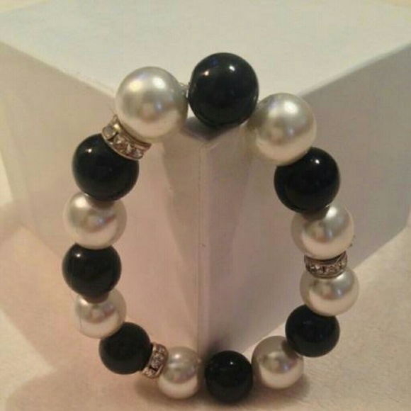 Bracelets - Picture 2 of 3