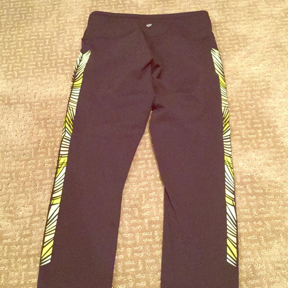 LuluLemon Wunder Under Crop