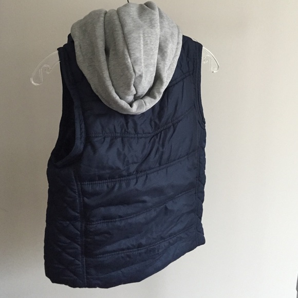 Vest - Picture 2 of 2