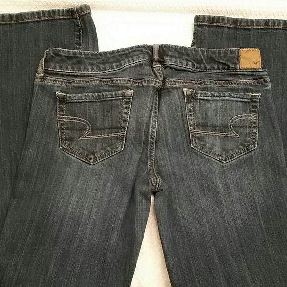 *SOLD* AE Favorite Boyfriend jeans