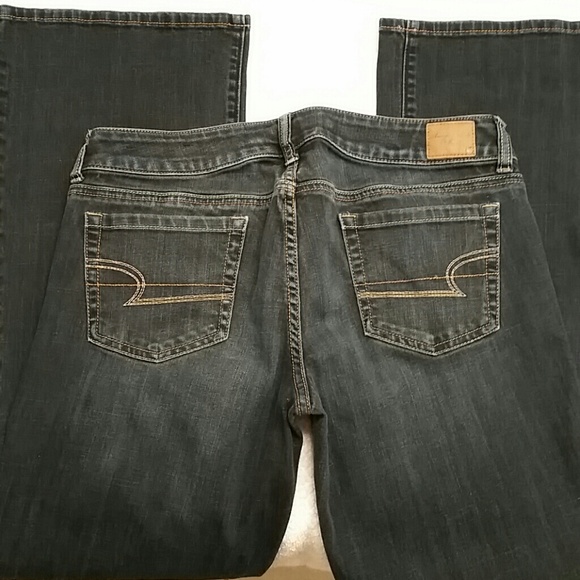 *SOLD* AE Favorite Boyfriend jeans