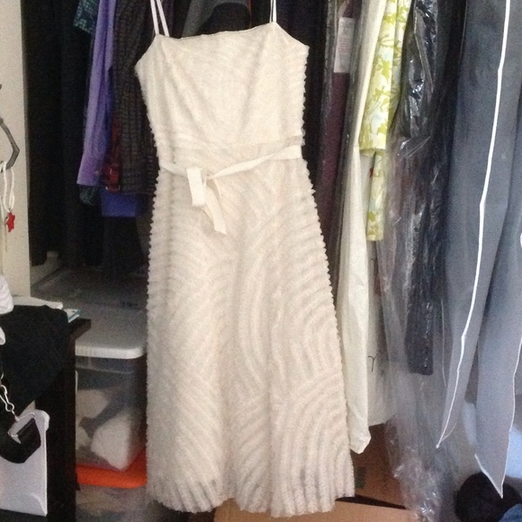 BCBGMAXAZRIA white dress in Size 2