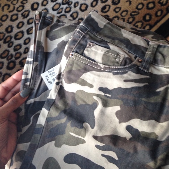 Army fatigue skinny jeans