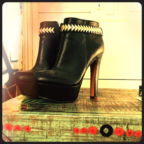 H by Halston Shoes - Black and gold booties size 7 worn once