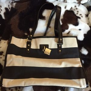 Tommy Hilfiger bag