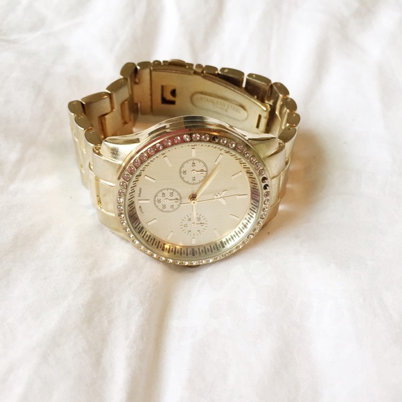 xSOLDx Gold Watch