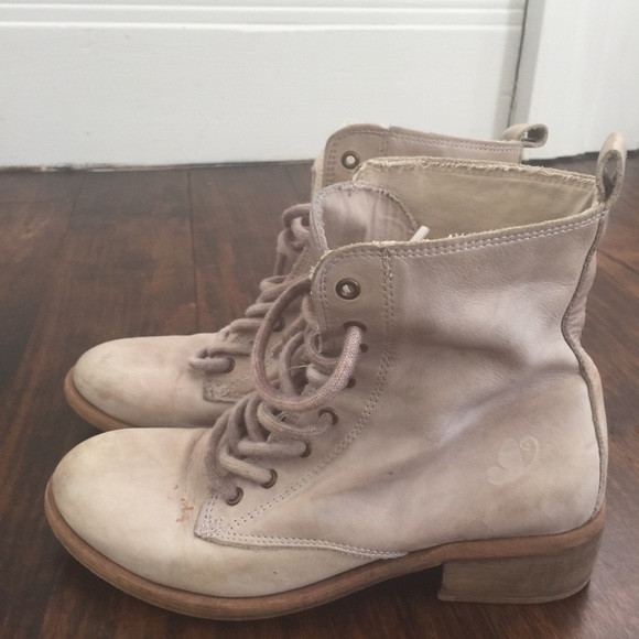 Euro size 36, US size 6. - Picture 1 of 4