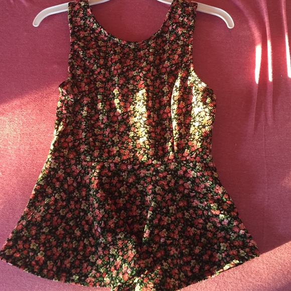 NEW PEPLUM SHIRT NEVER WORN HAS TAG ON