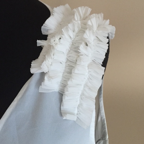 👍🏽Zara Blouse with Shoulder Appliqués - Picture 3 of 4