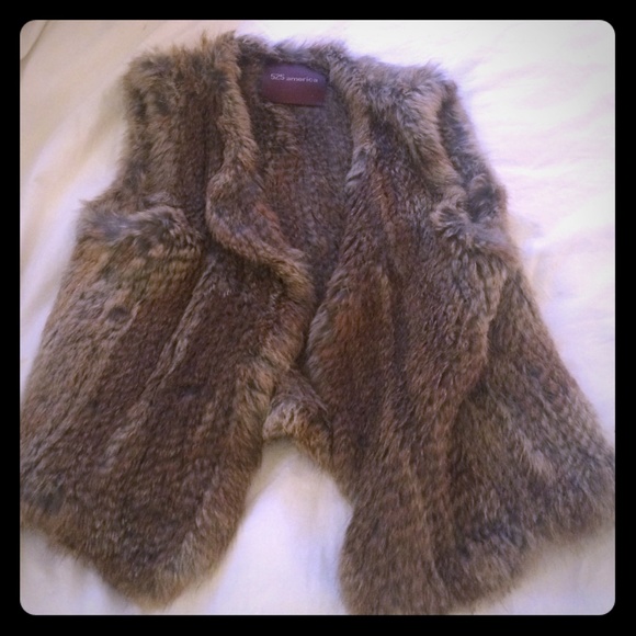 525 America fur vest