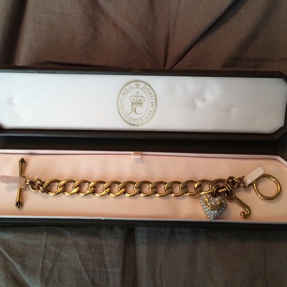 Gold pave banner heart bracelet